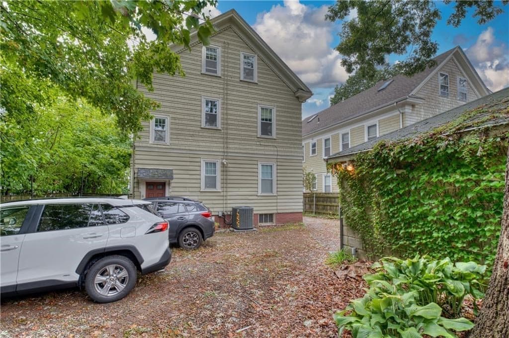 Condominium at 170 Fourth St # 3, Providence RI 02906, Providence, photo 10 of 32