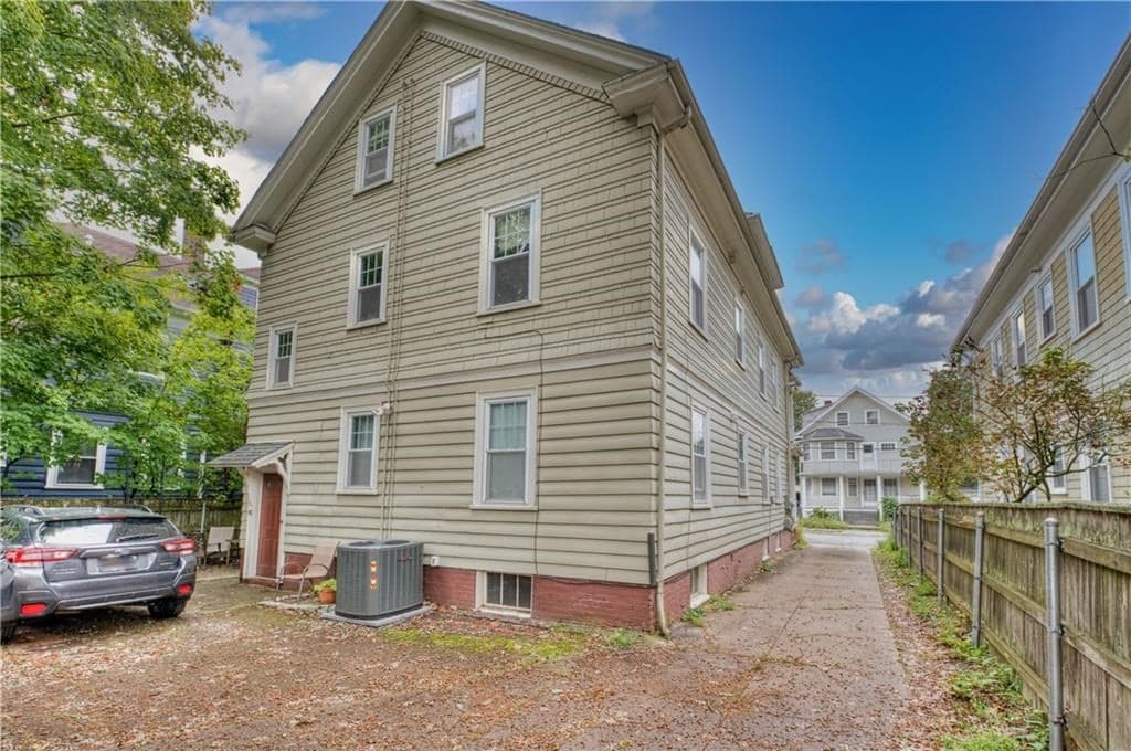 Condominium at 170 Fourth St # 3, Providence RI 02906, Providence, photo 11 of 32