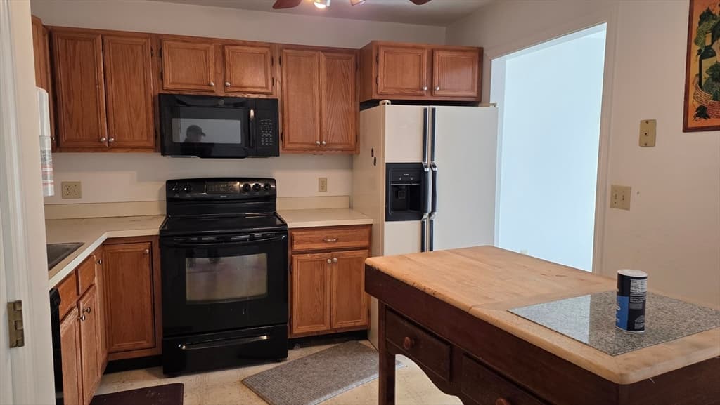 Condominium at 204 Treasure Island Rd # 204, Webster MA 01570, photo 3 of 25