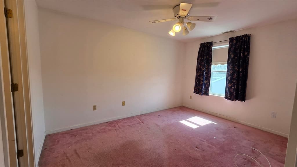 Condominium at 204 Treasure Island Rd # 204, Webster MA 01570, photo 15 of 25