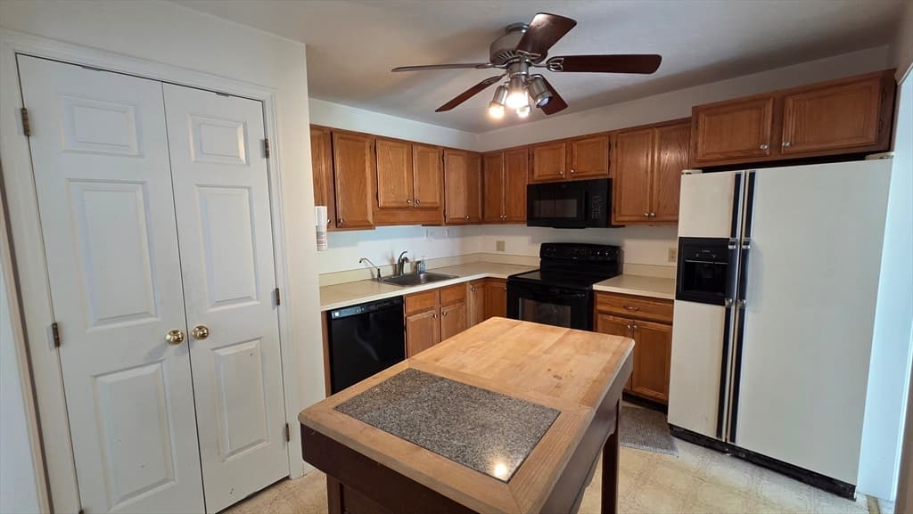 Condominium at 204 Treasure Island Rd # 204, Webster MA 01570, photo 4 of 25