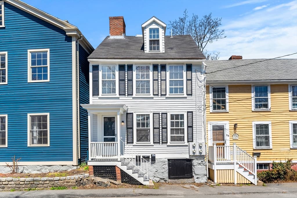 31 Mugford St, Marblehead MA 01945