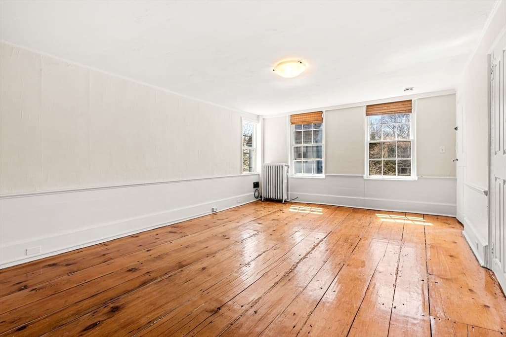3 Family - 3 Units Up/Down at 31 Mugford St, Marblehead MA 01945, photo 11 of 28