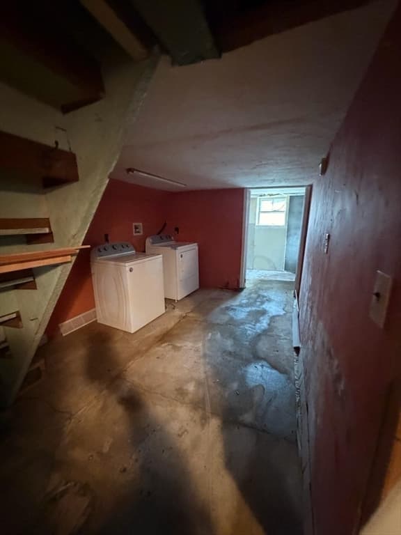 Single Family Residence at 18 Alger Ave, Taunton MA 02780, photo 10 of 14