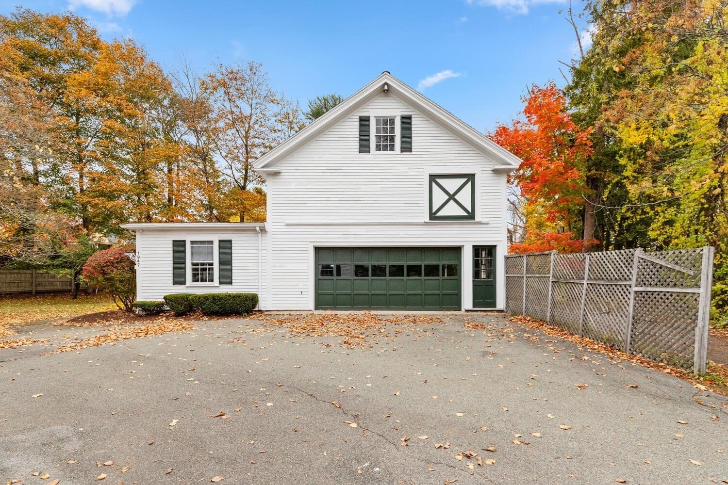 Single Family Residence at 1949 Massachusetts Ave, Lexington MA 02421, photo 7 of 11