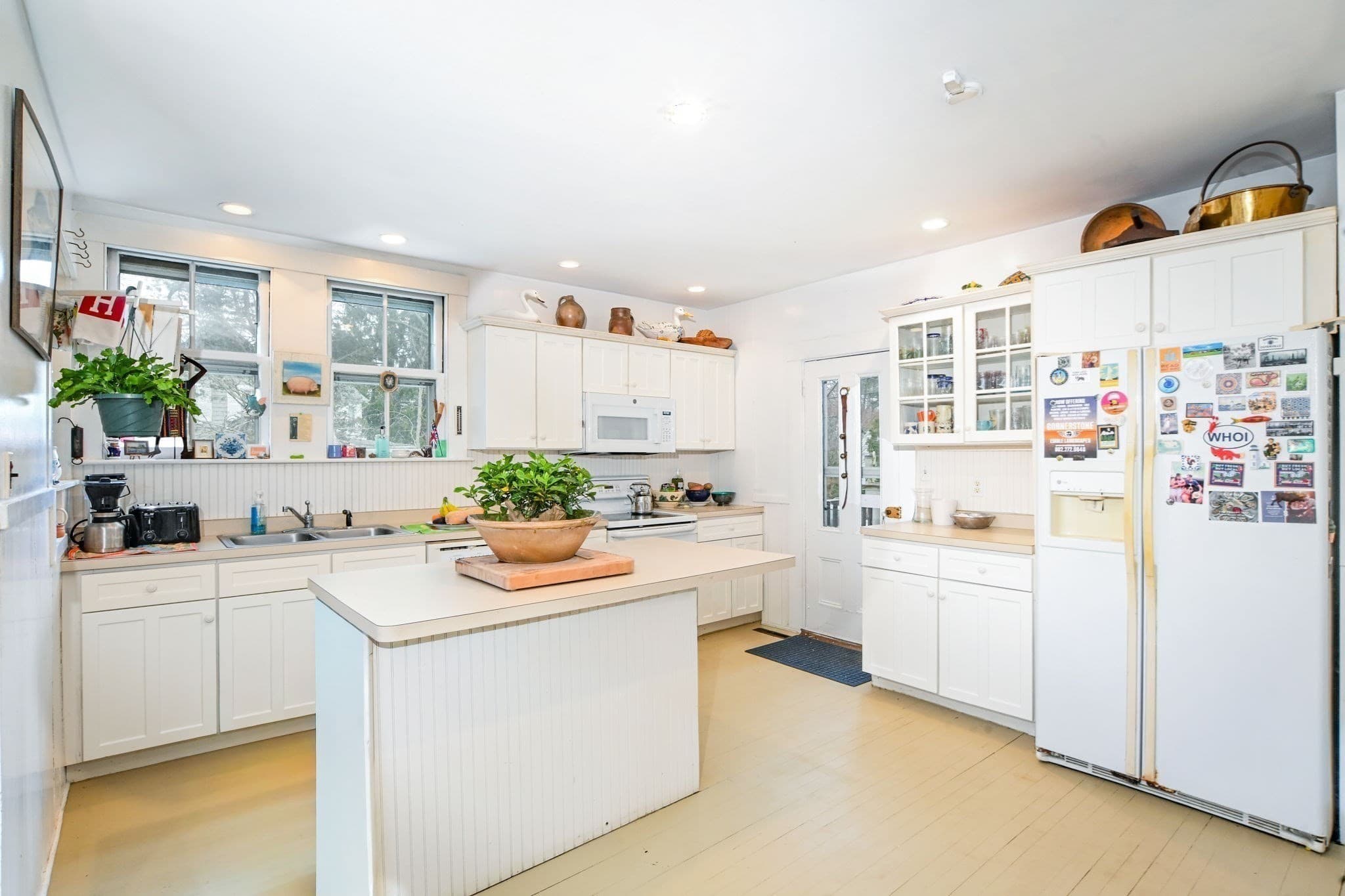 Single Family Residence at 1331 Main St, Barnstable MA 02635, photo 11 of 34