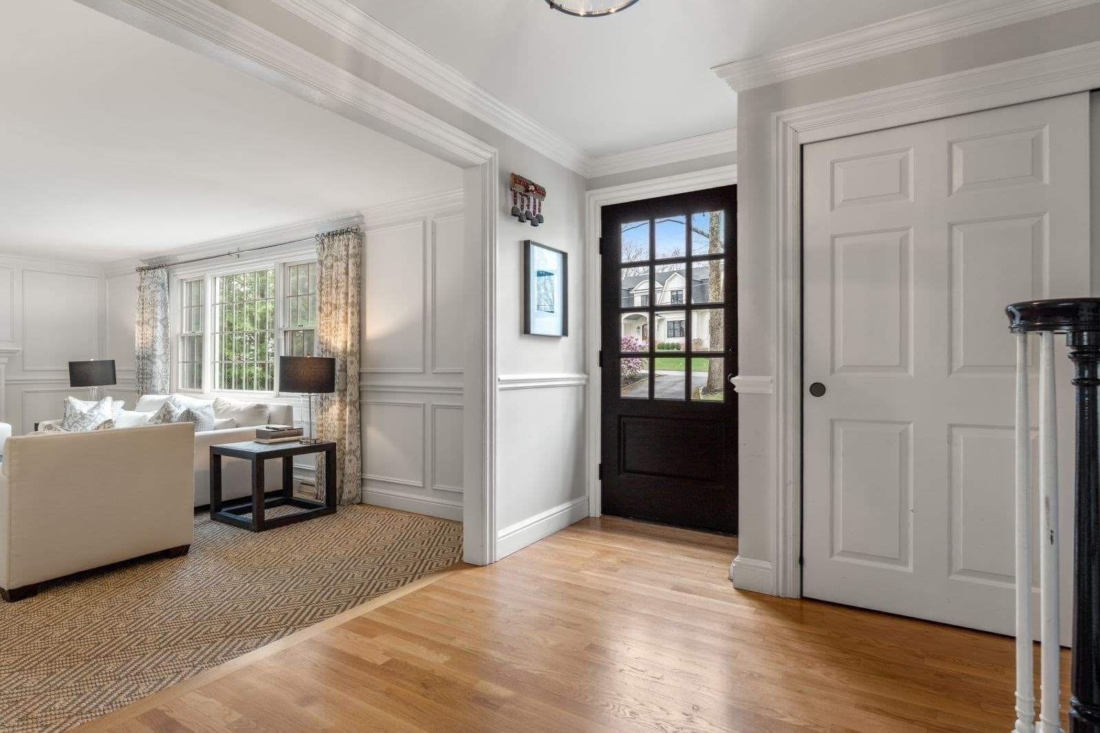Single Family Residence at 100 Albion Rd, Wellesley MA 02481, photo 5 of 39