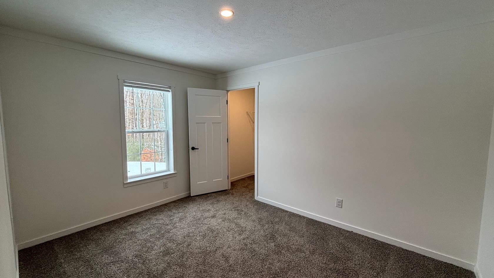 Single Family Residence at 21 Pinrock Drive, Sturbridge MA 01566, photo 11 of 19