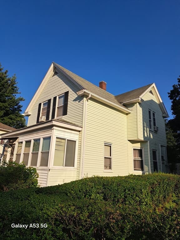 Single Family Residence at 360 Hamilton St, Worcester MA 01604, photo 20 of 35
