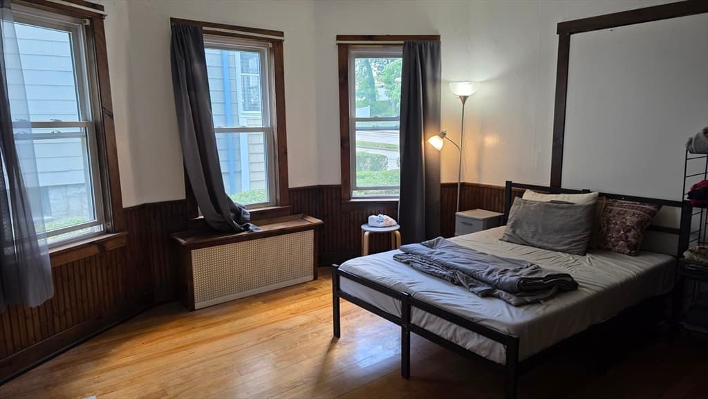 Single Family Residence at 360 Hamilton St, Worcester MA 01604, photo 14 of 35