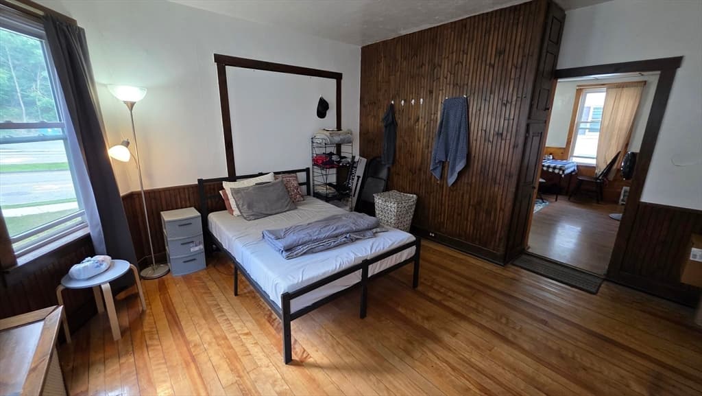 Single Family Residence at 360 Hamilton St, Worcester MA 01604, photo 15 of 35