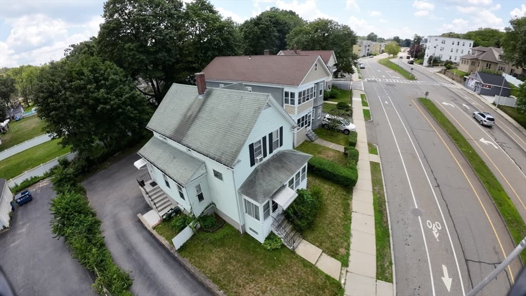 Single Family Residence at 360 Hamilton St, Worcester MA 01604, photo 4 of 35