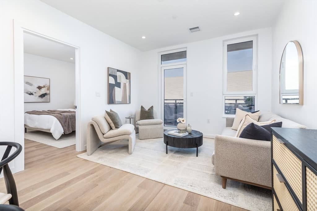 Condominium at 1395 Washington Street # 505, Boston MA 02118, photo 3 of 23