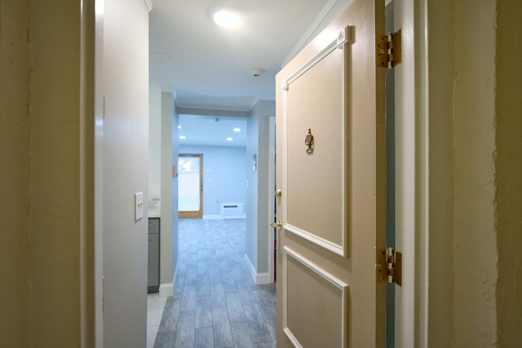 Condominium at 45 Oval Rd # 8, Quincy MA 02170, photo 2 of 10