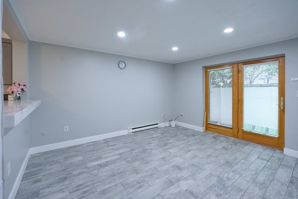 Condominium at 45 Oval Rd # 8, Quincy MA 02170, photo 6 of 10