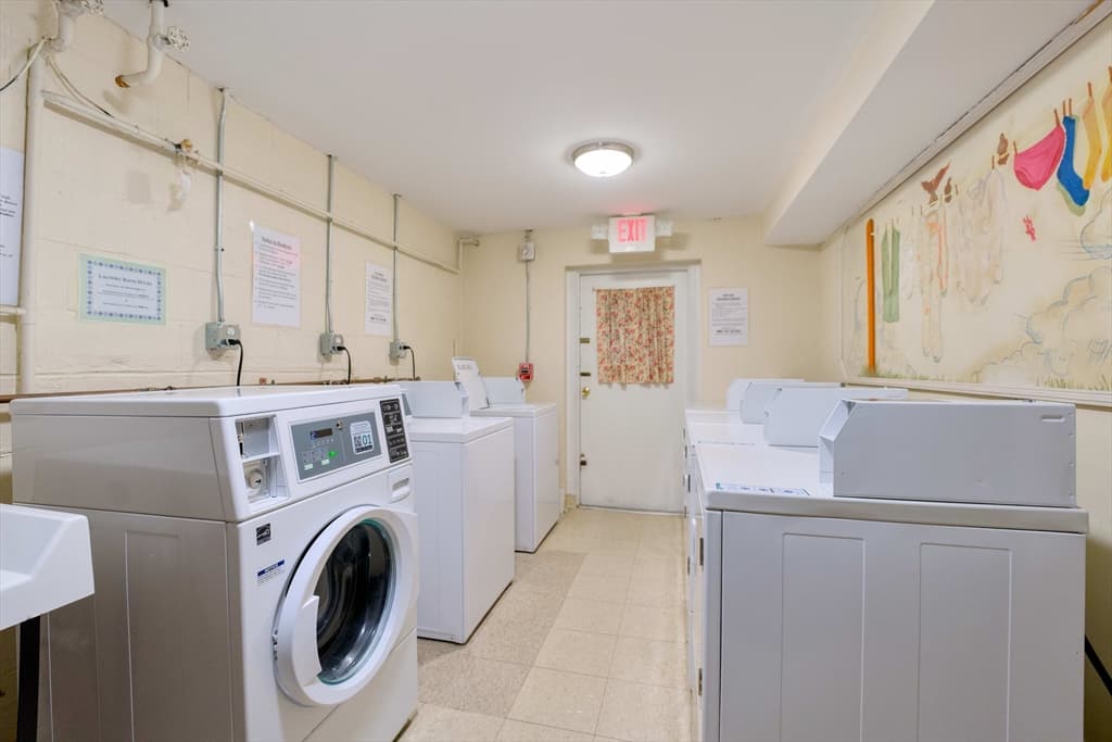 Condominium at 45 Oval Rd # 8, Quincy MA 02170, photo 10 of 10