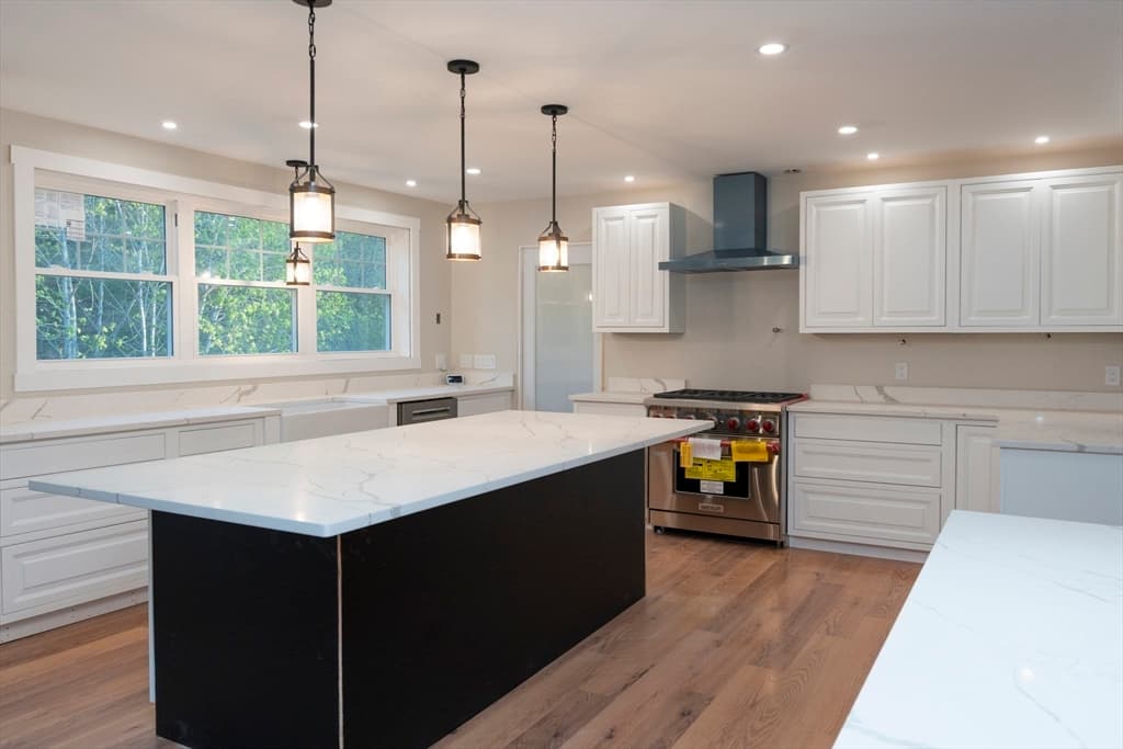 28 Marion, Rochester MA 02770 photo 5