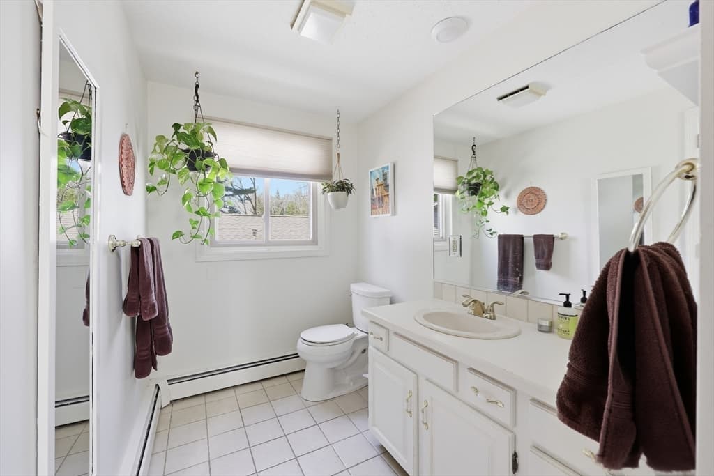 Condominium at 929 Shaker Road # 17, Westfield MA 01085, photo 17 of 32