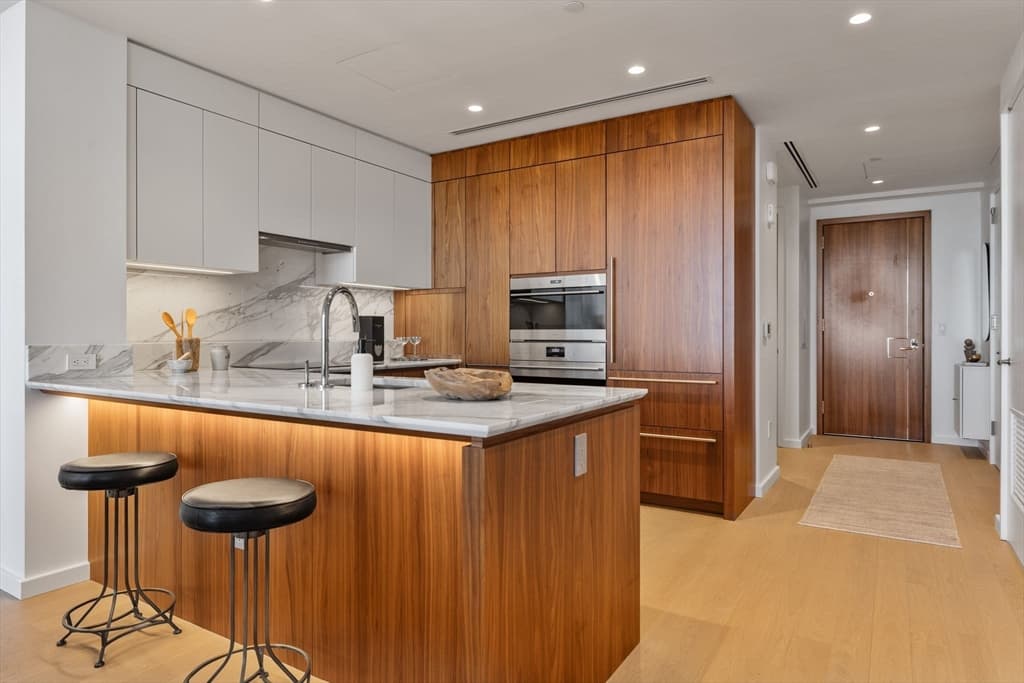 Condominium at 682 Atlantic Ave # 40L, Boston MA 02111, photo 6 of 38