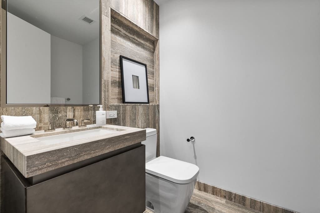 Condominium at 682 Atlantic Ave # 40L, Boston MA 02111, photo 10 of 38
