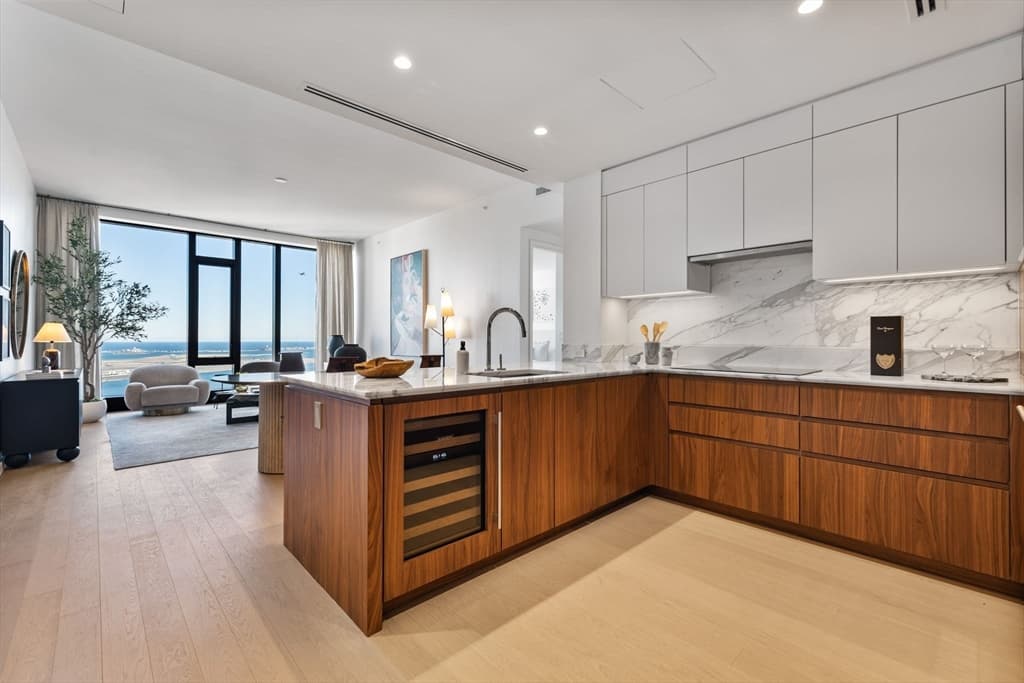 Condominium at 682 Atlantic Ave # 40L, Boston MA 02111, photo 4 of 38
