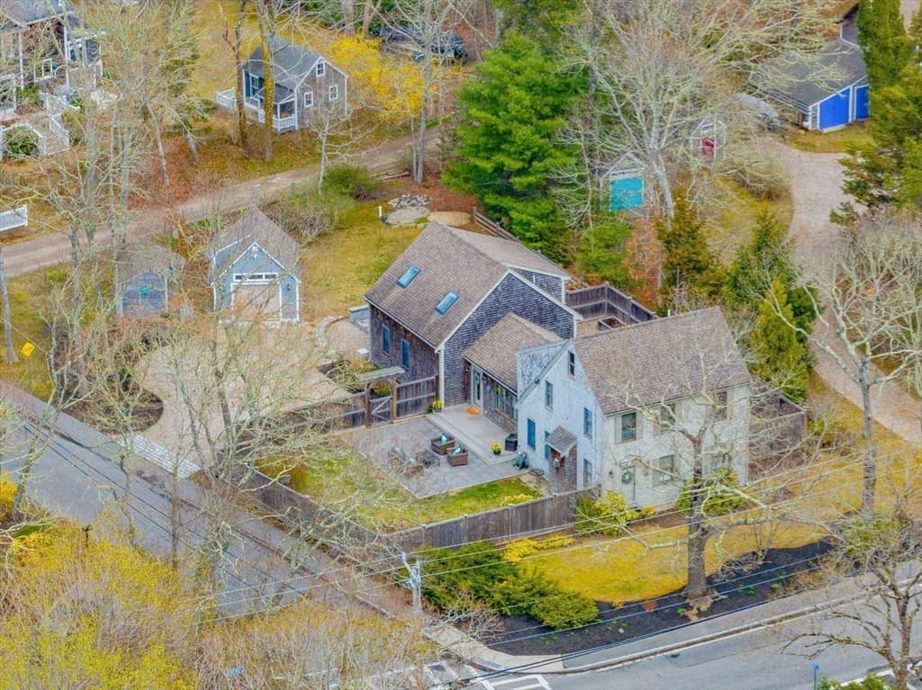 Single Family Residence at 134 School St, Barnstable MA 02635, photo 2 of 37