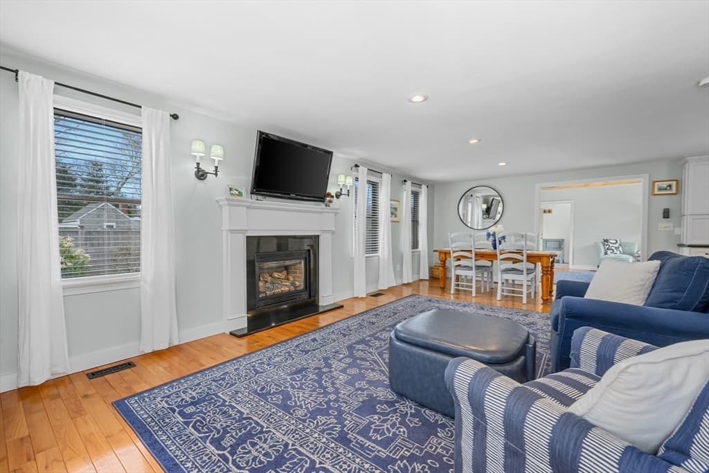 Single Family Residence at 134 School St, Barnstable MA 02635, photo 4 of 37