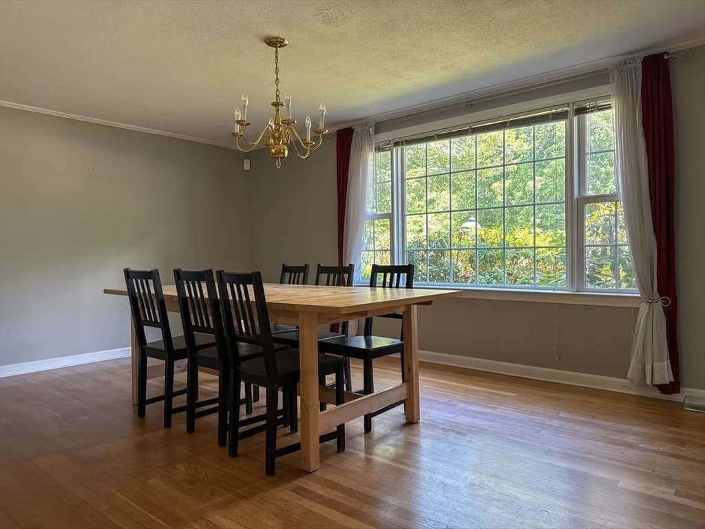 112 Marlboro Rd, Southborough MA 01772 photo 5