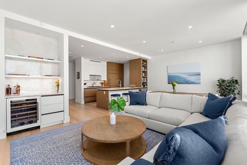 Condominium at 380 Harrison Avenue # G, Boston MA 02118, photo 4 of 40