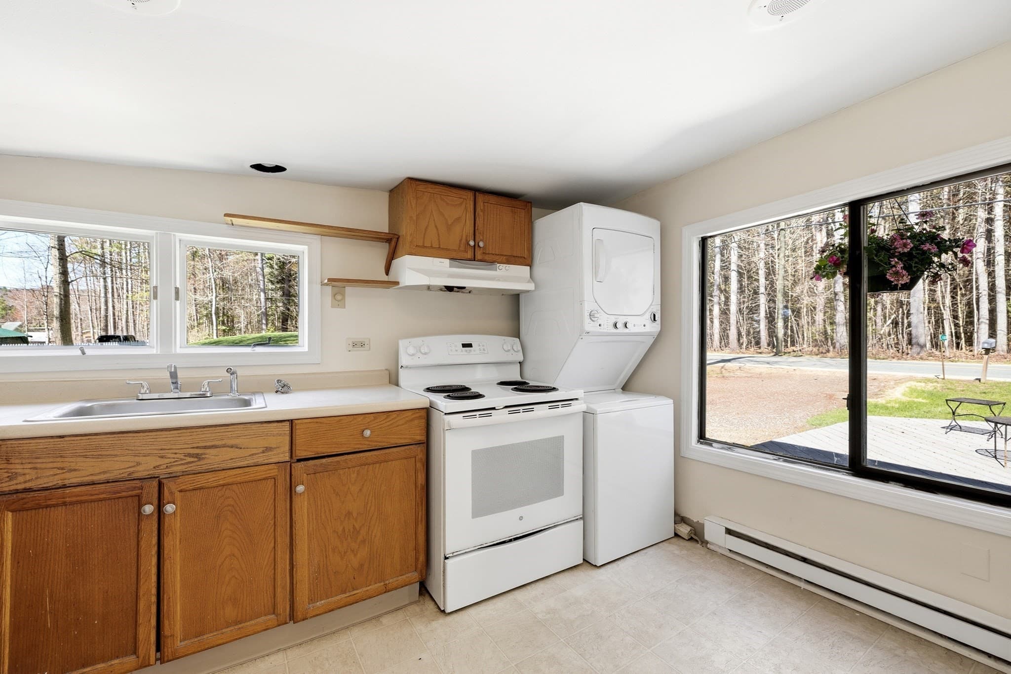 Single Family Residence at 133 Lakeview Rd, Shutesbury MA 01072, photo 3 of 22