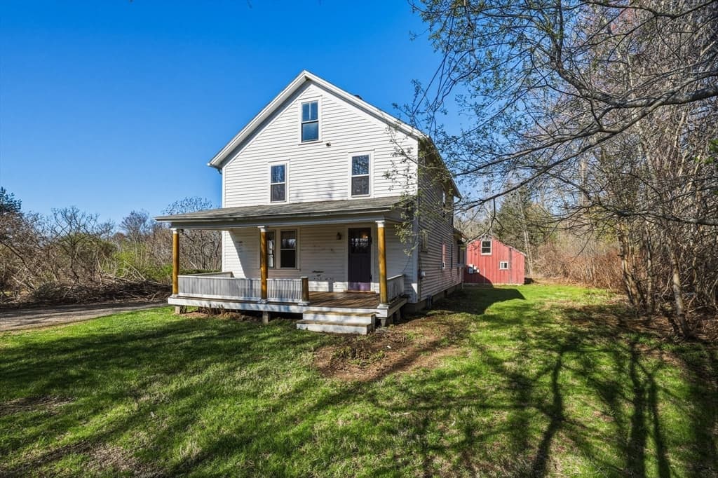 274 Sunderland Rd, Amherst MA 01002