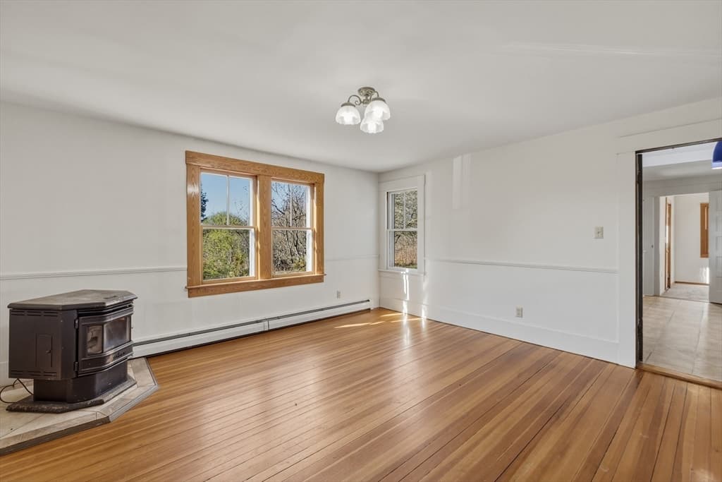274 Sunderland Rd, Amherst MA 01002 photo 11