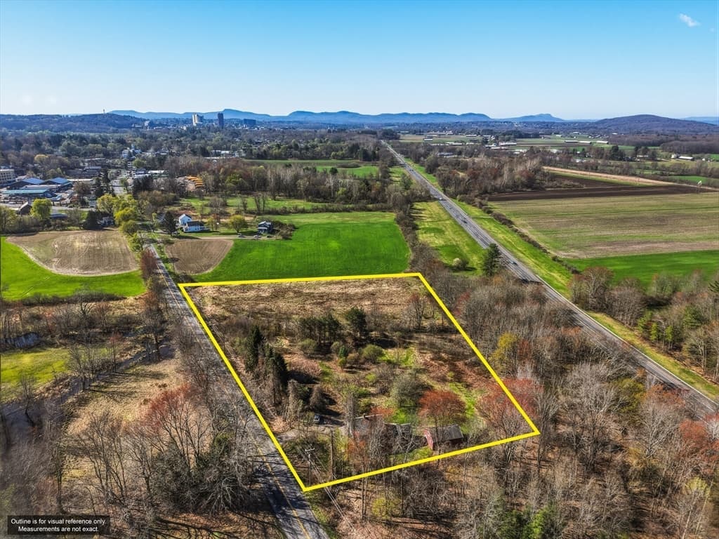 274 Sunderland Rd, Amherst MA 01002 photo 39