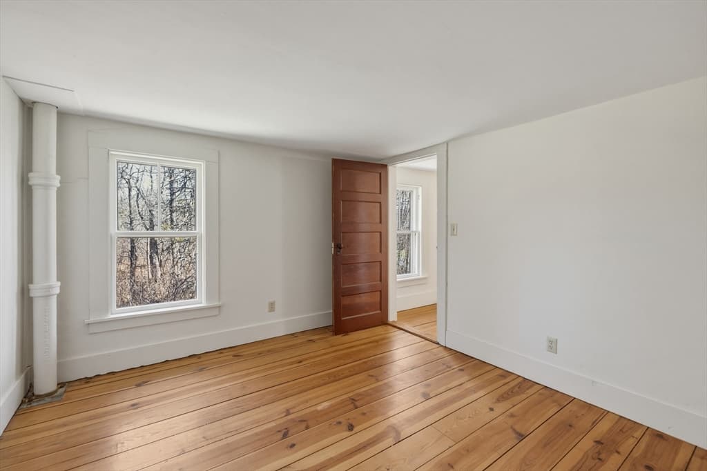 274 Sunderland Rd, Amherst MA 01002 photo 25