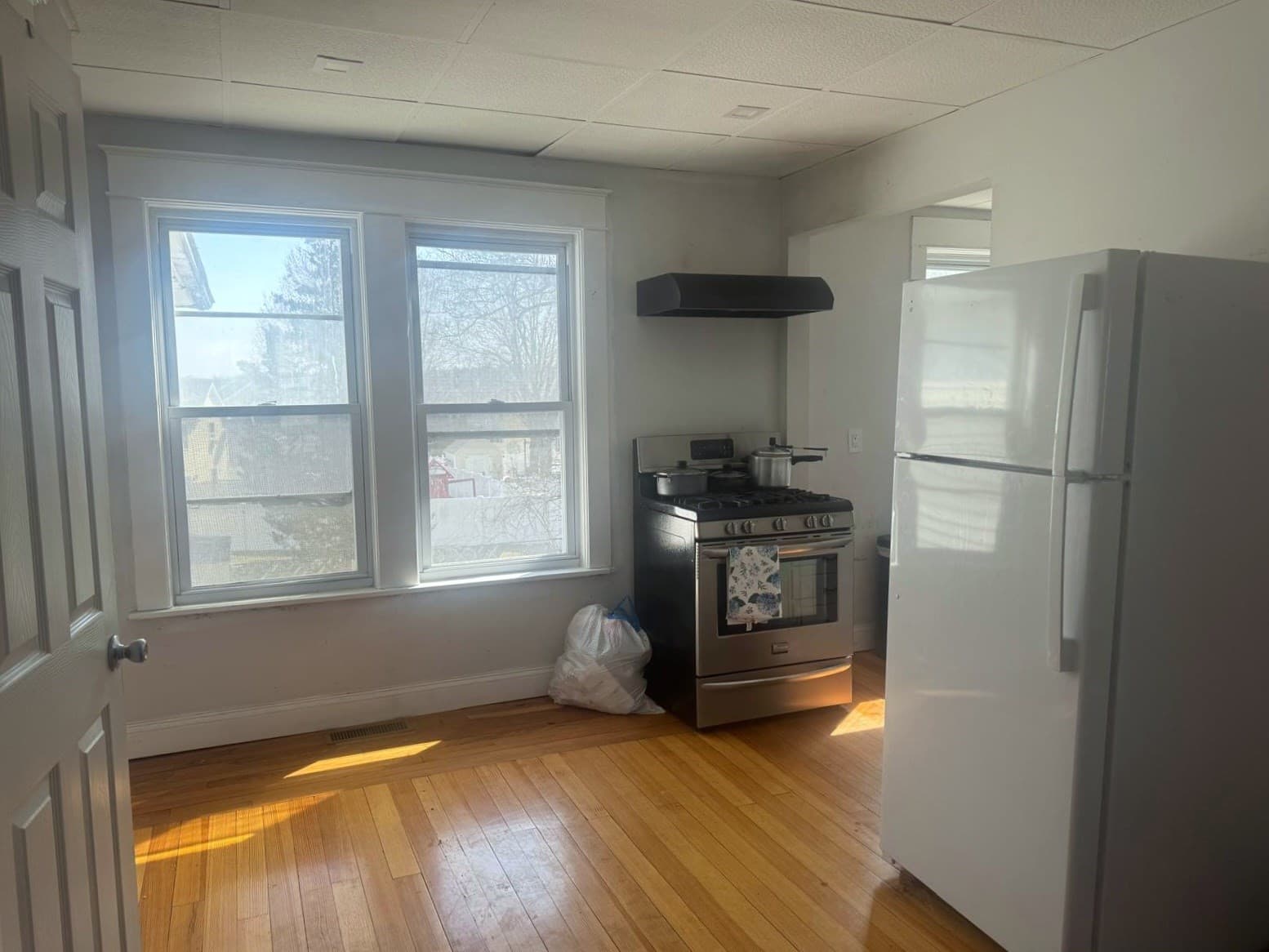 Single Family Residence at 85 Seneca Street, Lowell MA 01852, photo 10 of 16