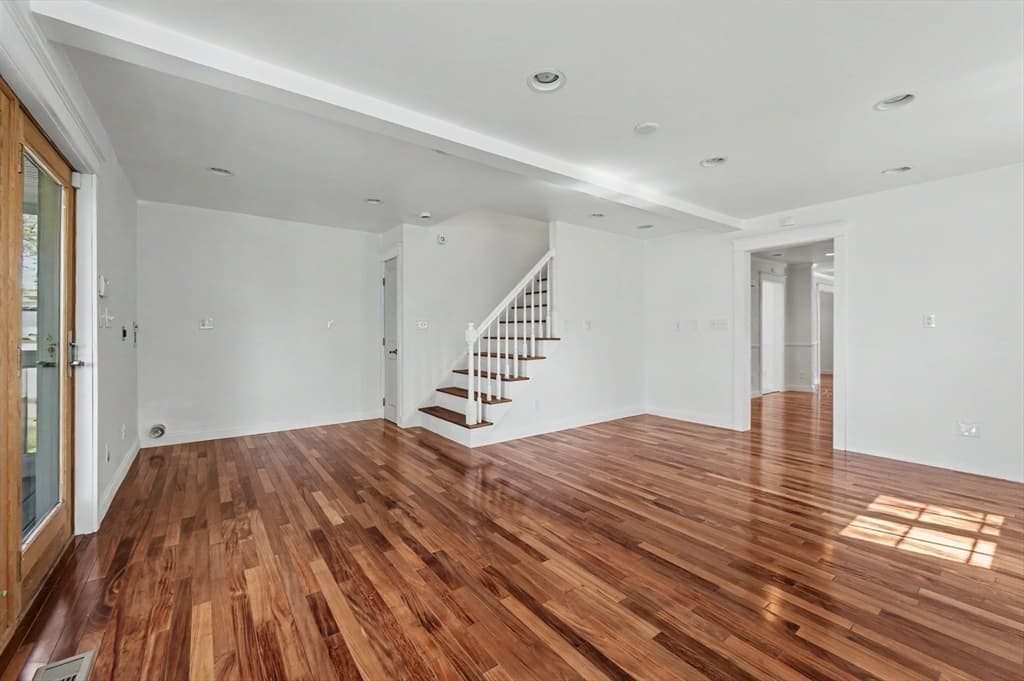 Single Family Residence at 250 Chelmsford St, Chelmsford MA 01824, photo 6 of 29