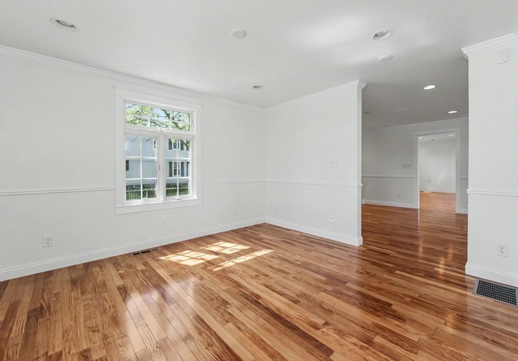 Single Family Residence at 250 Chelmsford St, Chelmsford MA 01824, photo 13 of 29