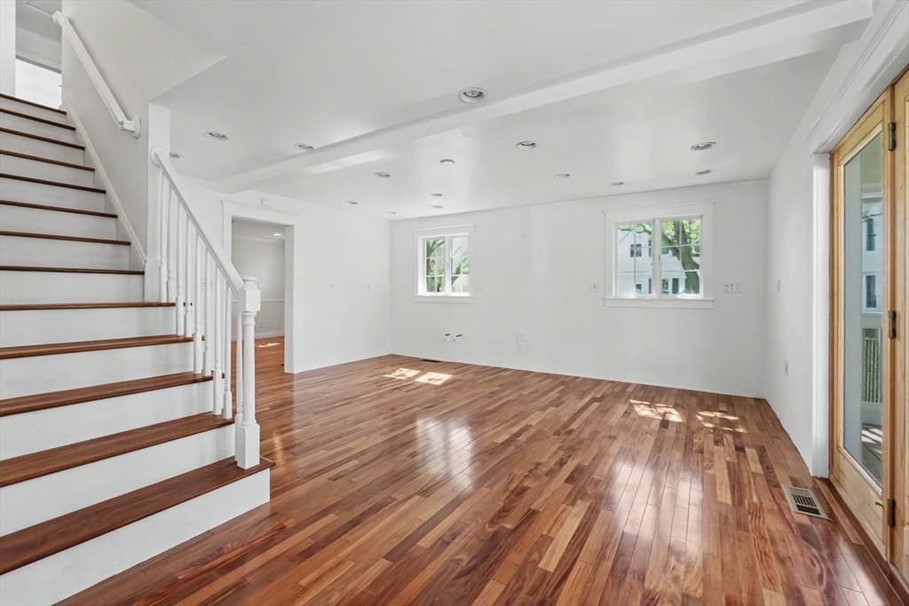 Single Family Residence at 250 Chelmsford St, Chelmsford MA 01824, photo 7 of 29