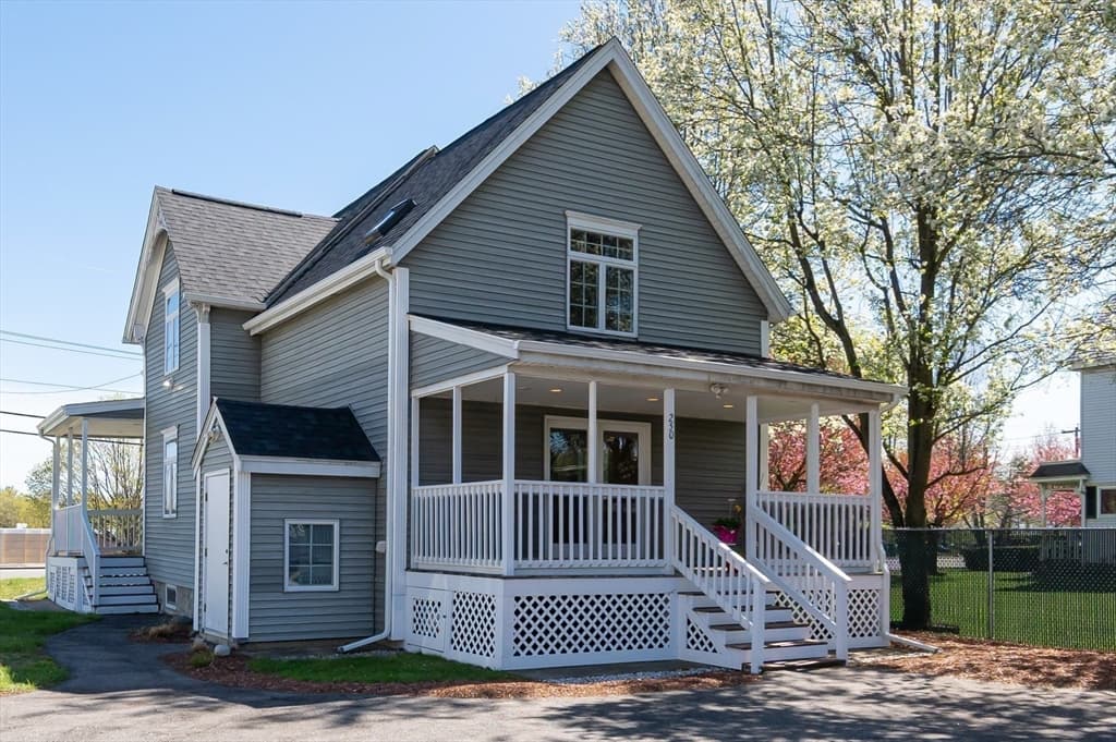 250 Chelmsford St, Chelmsford MA 01824