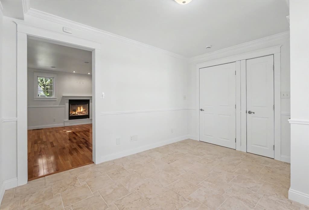 Single Family Residence at 250 Chelmsford St, Chelmsford MA 01824, photo 8 of 29