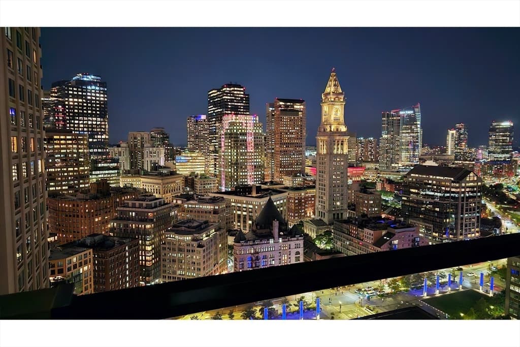 Condominium at 65 East India Row # 41B, Boston MA 02110, photo 2 of 23