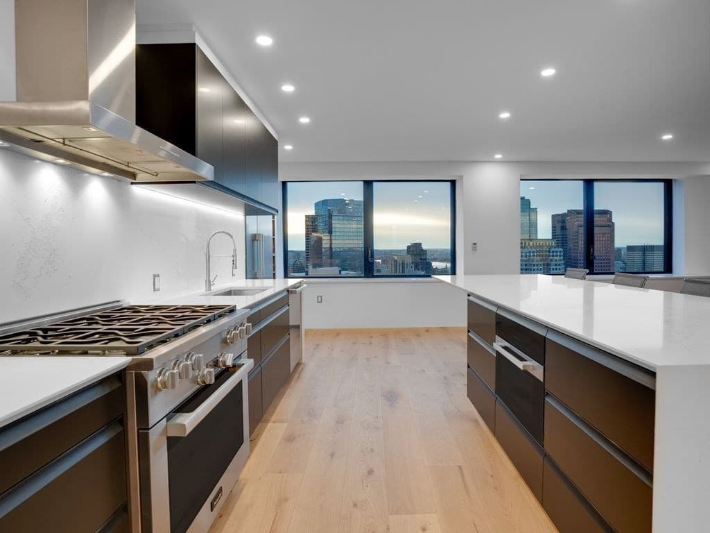 Condominium at 65 East India Row # 41B, Boston MA 02110, photo 7 of 23