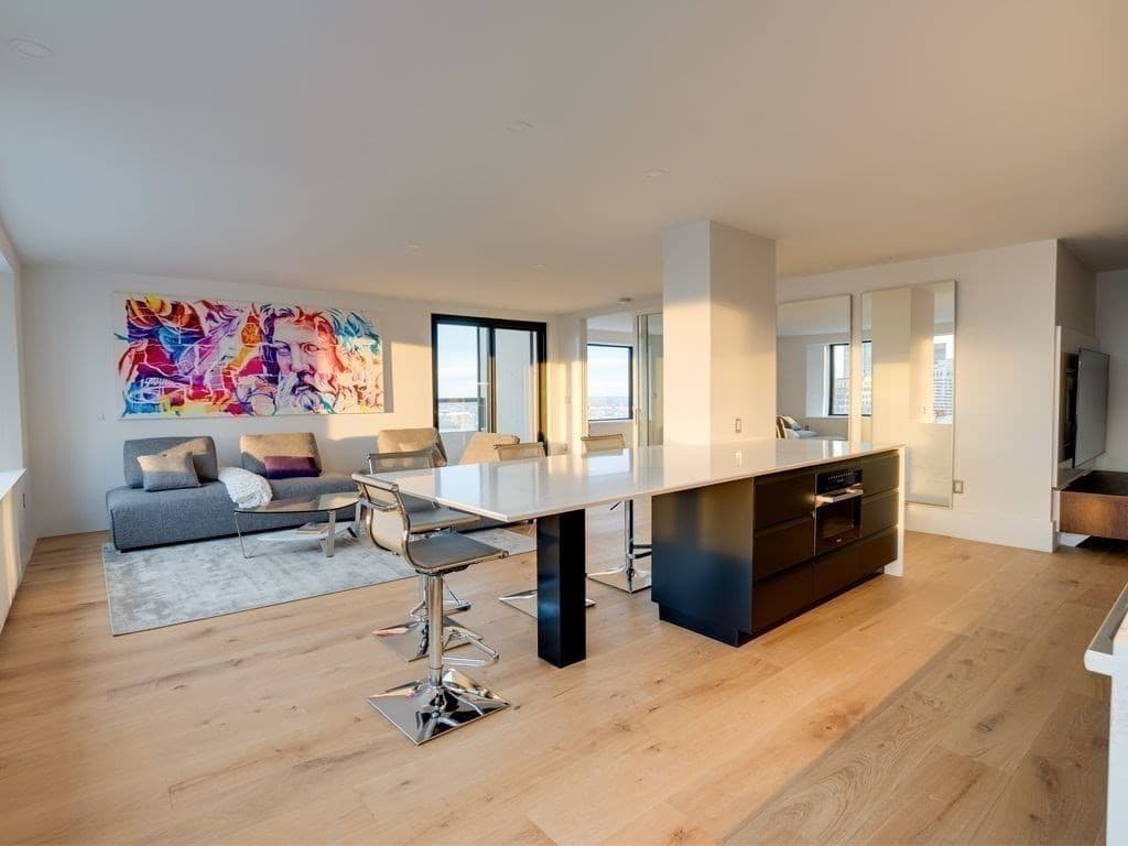 Condominium at 65 East India Row # 41B, Boston MA 02110, photo 3 of 23