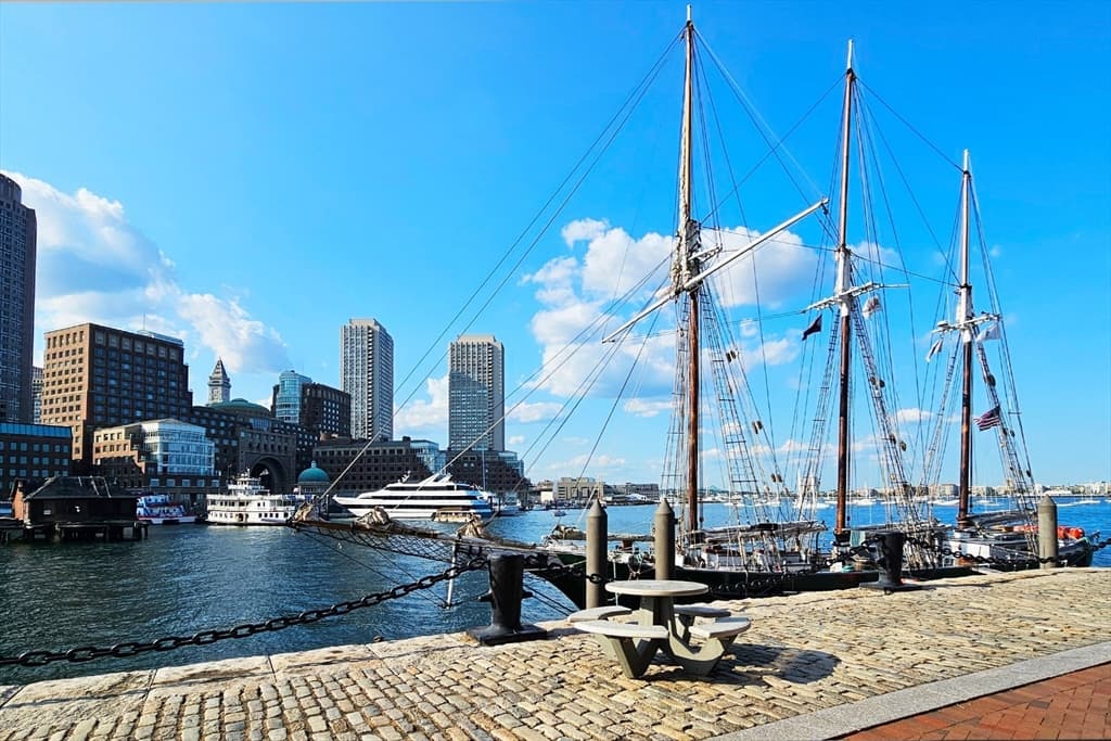 Condominium at 65 East India Row # 41B, Boston MA 02110, photo 20 of 23