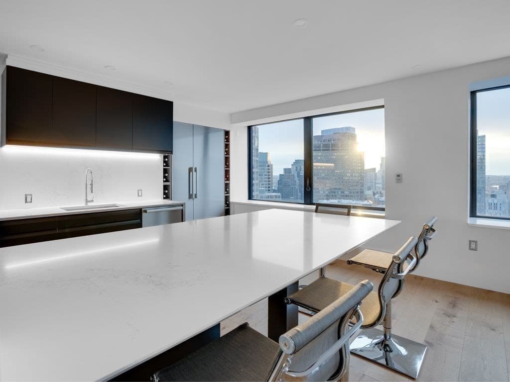 Condominium at 65 East India Row # 41B, Boston MA 02110, photo 9 of 23