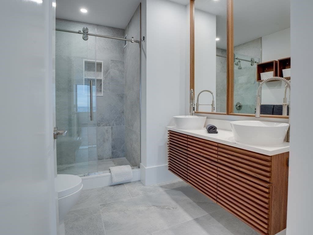 Condominium at 65 East India Row # 41B, Boston MA 02110, photo 14 of 23