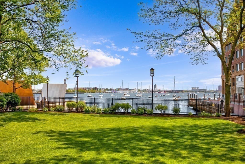 Condominium at 65 East India Row # 41B, Boston MA 02110, photo 18 of 23