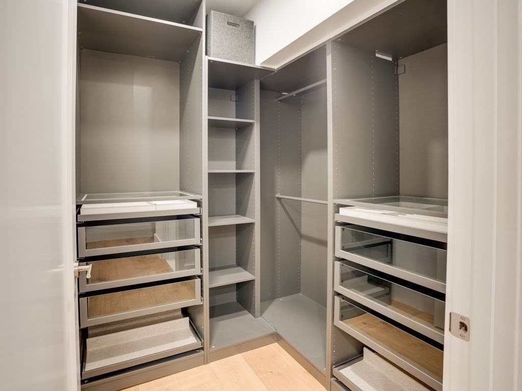 Condominium at 65 East India Row # 41B, Boston MA 02110, photo 15 of 23