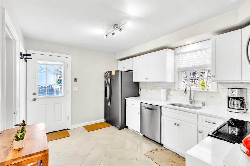 18 Mayflower Rd, Northborough MA 01532 photo 6