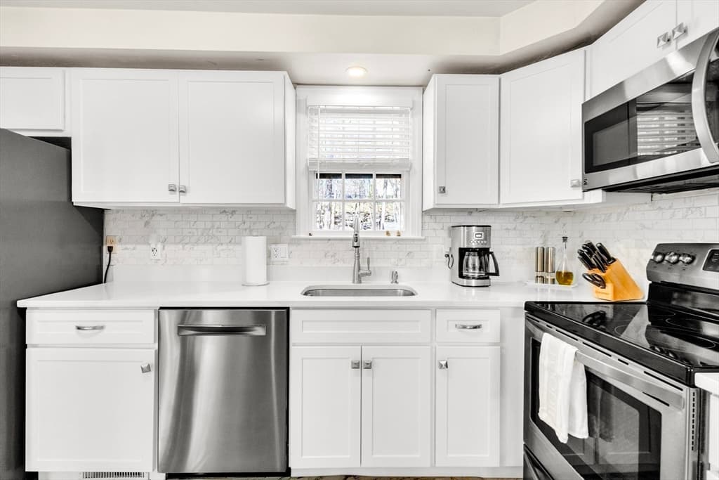 18 Mayflower Rd, Northborough MA 01532 photo 5